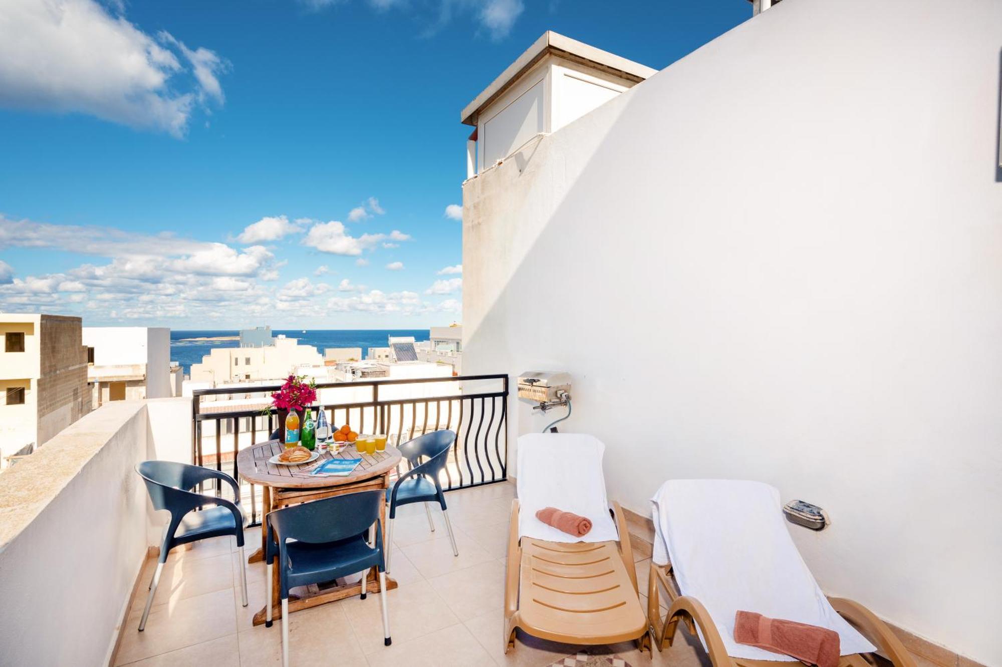 Seashells 2 Bedroom Apartment With Sunny Terrace With Stunning Sea Views - By Getawaysmalta Σεντ Πόλς Μπέι Εξωτερικό φωτογραφία