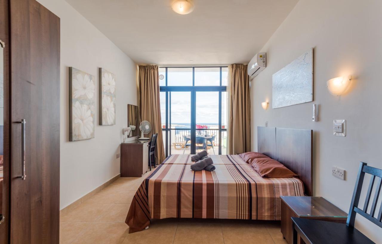 Seashells 2 Bedroom Apartment With Sunny Terrace With Stunning Sea Views - By Getawaysmalta Σεντ Πόλς Μπέι Εξωτερικό φωτογραφία