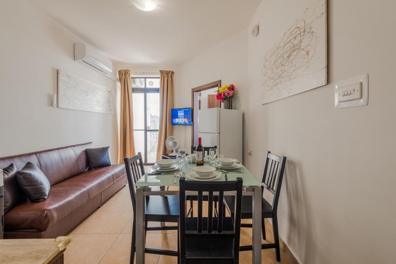 Seashells 2 Bedroom Apartment With Sunny Terrace With Stunning Sea Views - By Getawaysmalta Σεντ Πόλς Μπέι Εξωτερικό φωτογραφία