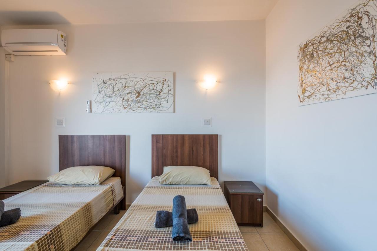 Seashells 2 Bedroom Apartment With Sunny Terrace With Stunning Sea Views - By Getawaysmalta Σεντ Πόλς Μπέι Εξωτερικό φωτογραφία